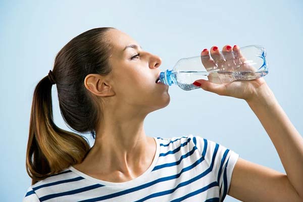 عجائب شرب الماء: كيف يساعدك على فقدان الوزن بطريقة طبيعية وصحية؟